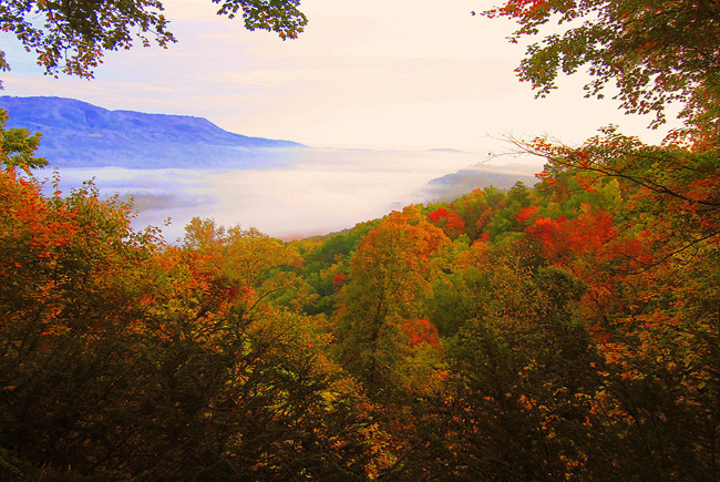 Pigeon Forge Two Bedroom Cabin Rental that has a Great Smoky Mountain View from the Wears Valley Area